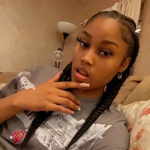 Meet your Posher, Shamiya